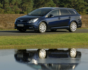 Avensis Tourer 2.2 D-CAT TR auto