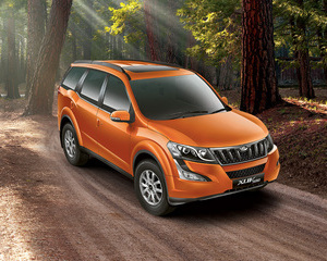 XUV500 W8