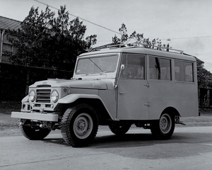 Land Cruiser Station Wagon