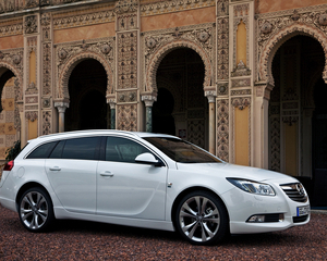 Insignia 2.0 CDTI BiTurbo ECOTEC AWD Automatic