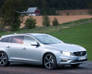 V60 D3 R-Design Geartronic