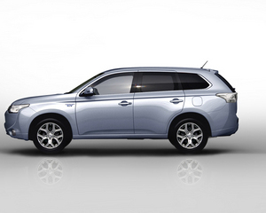 Outlander PHEV Instyle Navi +