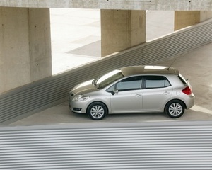 Auris 1.6