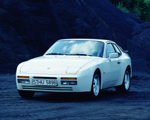 944 Turbo