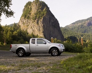 Frontier Crew Cab SV 4X2