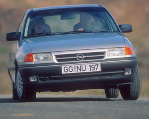 Astra 1.7 Diesel Saloon