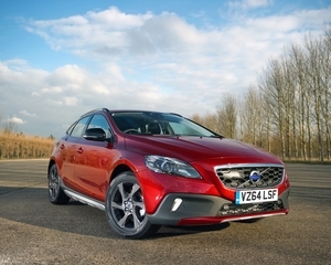 V40 Cross Country D2 Kinetic