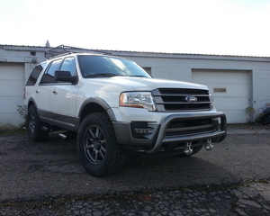 Expedition XLT by Vaccar