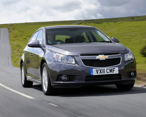 Cruze 1.6 LS