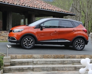 Captur Energy dCi S&S ECO2 Helly Hansen