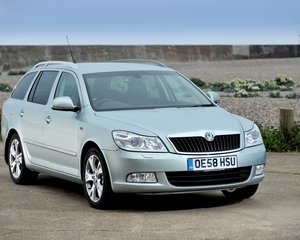 Octavia Estate 1.6 MPI Elegance