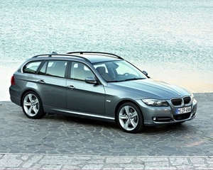 330d Touring Automatic