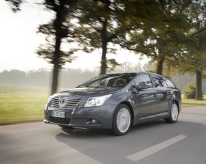 Avensis SW 2.0 D-4D 125 Luxury