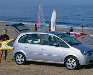 Meriva Essentia 1.6 Easytronic