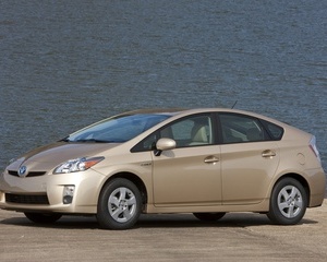 Prius V