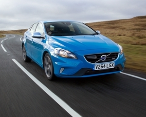 V40 D2 R-Design Momentum Geartronic