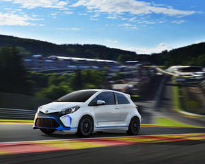 Yaris Hybrid-R