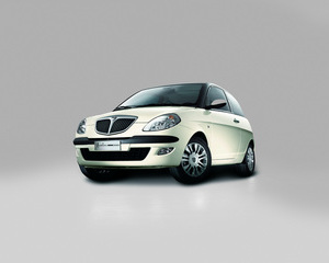 Ypsilon Sport MomoDesign 1.3 JTD 105cv