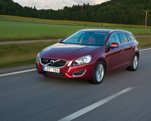 V60 T6 Kinetic AWD Geartronic