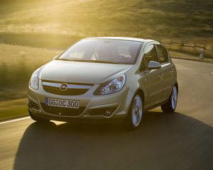 Corsa 1.4 Cosmo Automatic