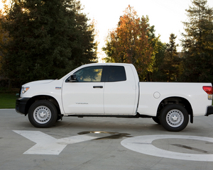 Tundra Grade Regular Cab 4X4 5.7L