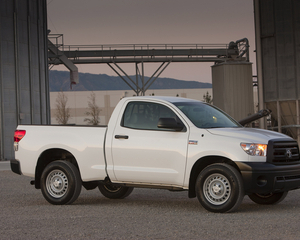 Tundra Grade Regular Cab 4X4 5.7L FFV